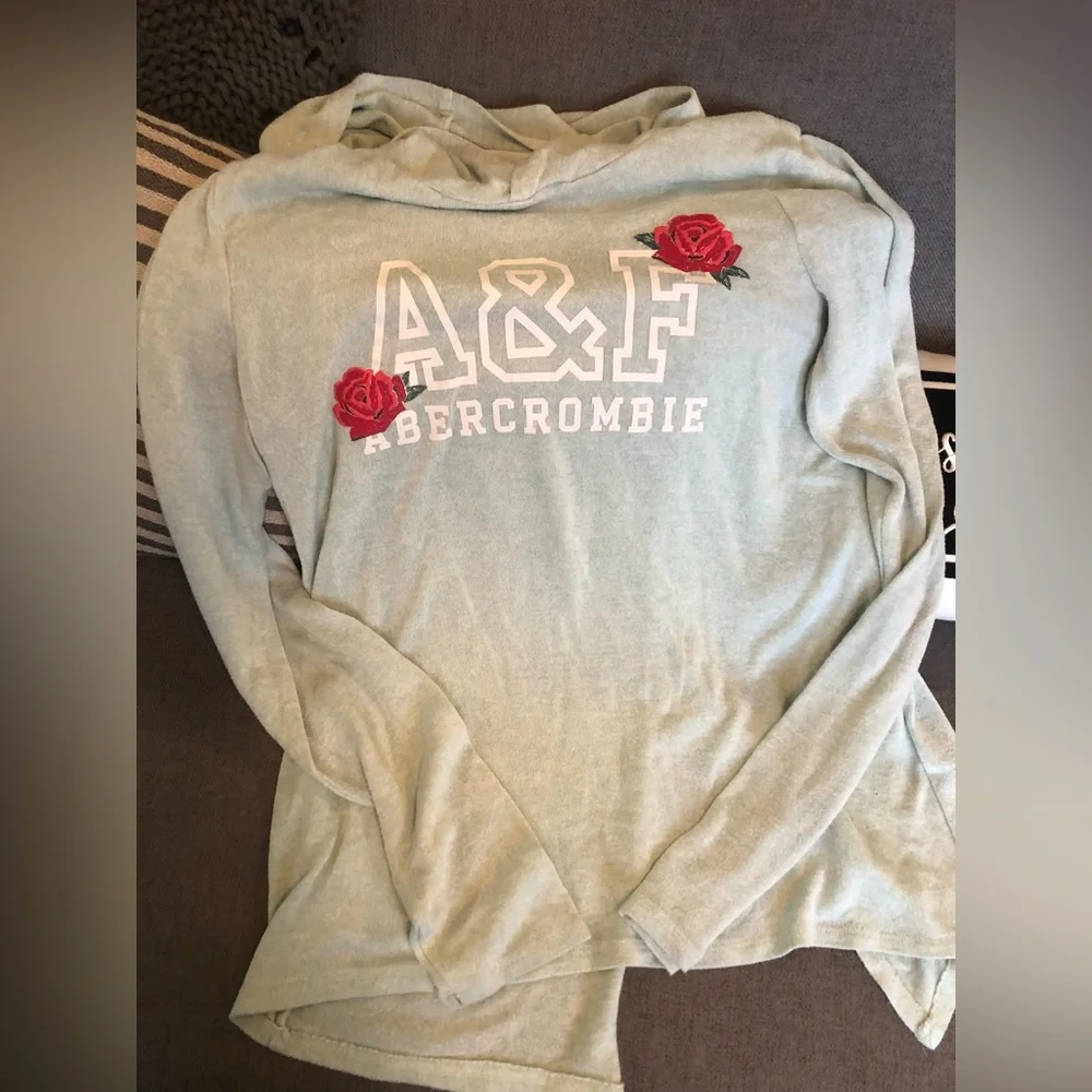 abercrombie kids lightweight sweater with back detail; size 15/16 - Picture 1 of 3